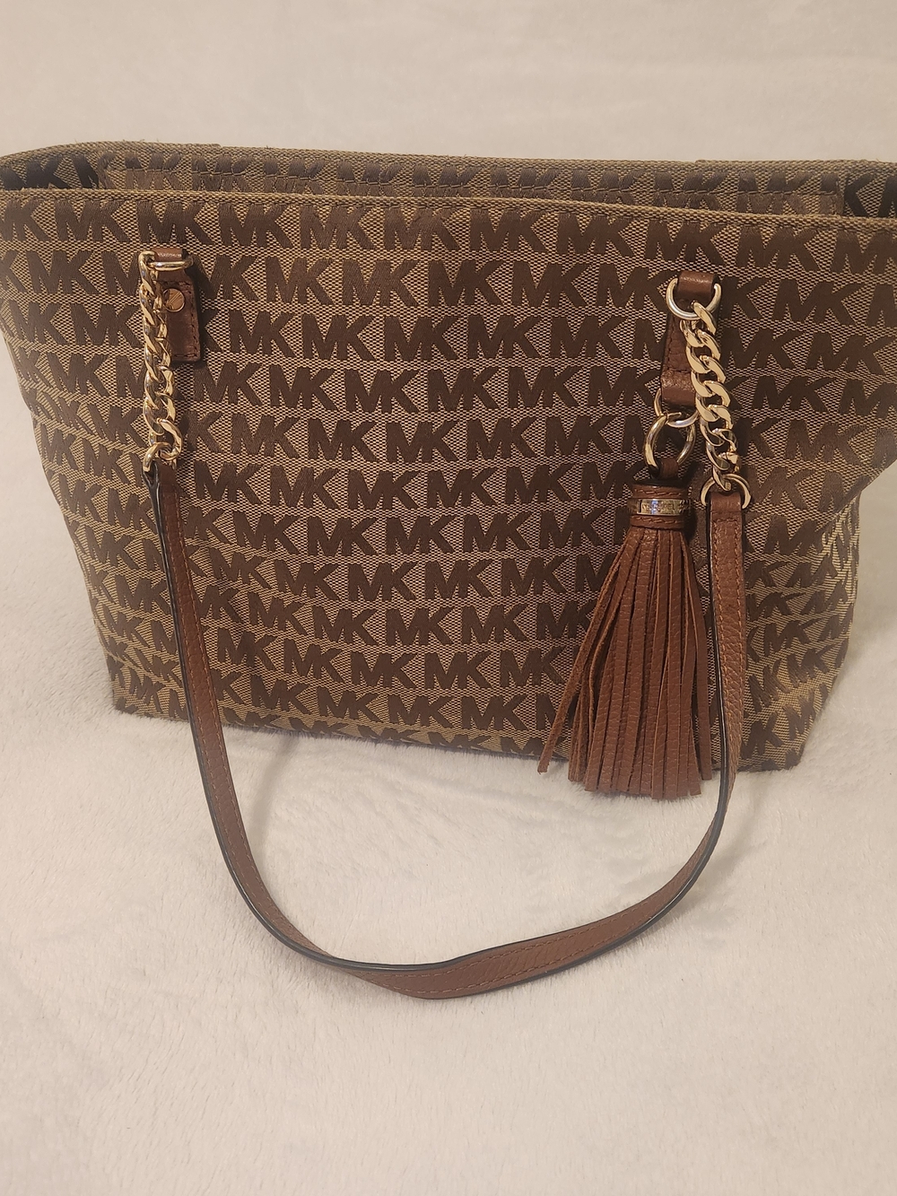Michael Kors Jet Set East West (EW) Tassel Chain Tote